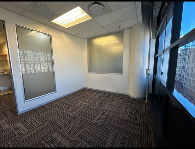 249M² OFFICE TO LET IN SANDTON CENTRAL